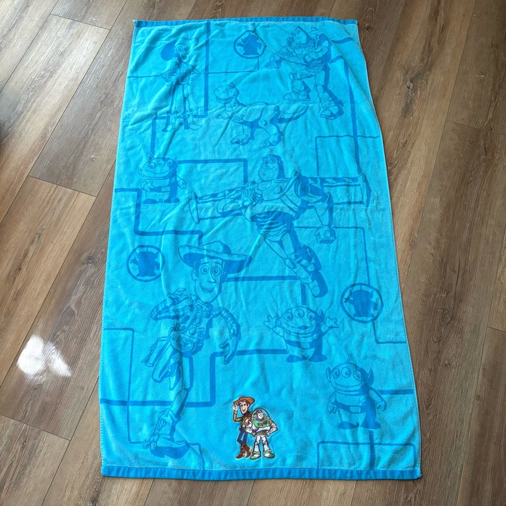 Disney Toy Story Embroidered Beach Towel‎ Woody Buzz Pixar Blue Aliens Bath